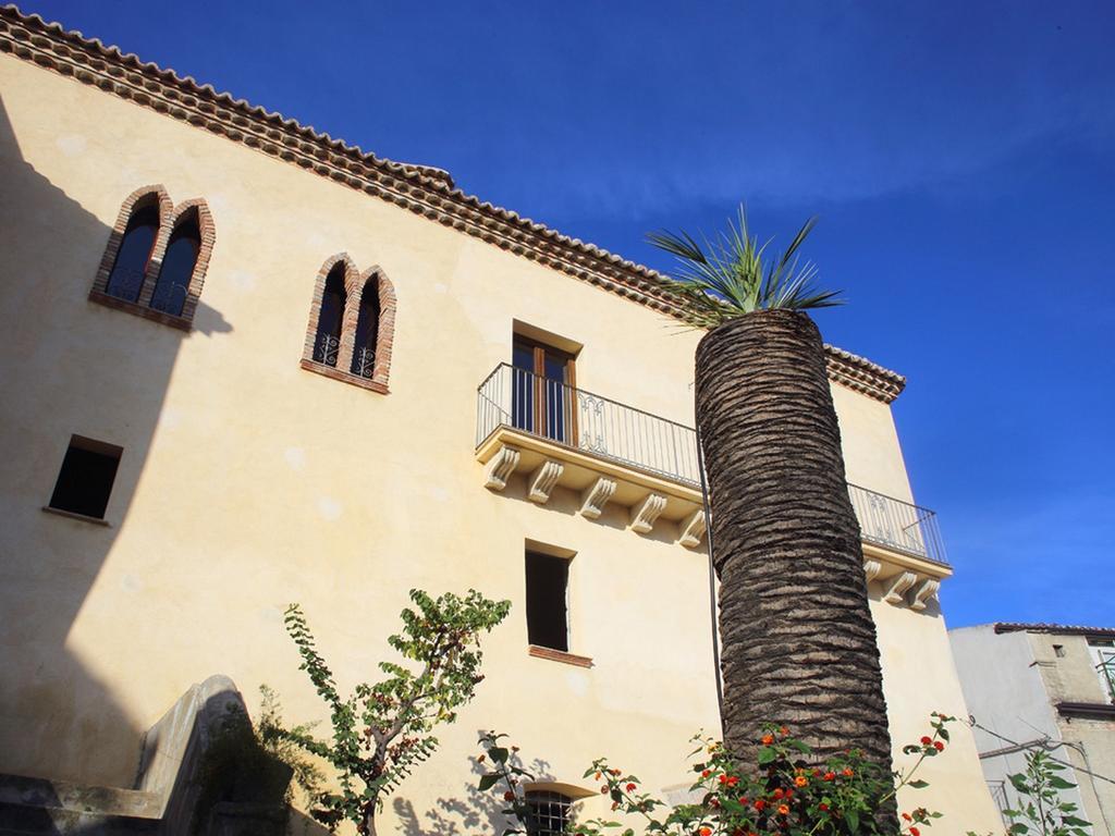 Palazzo Madeo - Residenza D'Epoca Bed & Breakfast Crosia Exterior photo